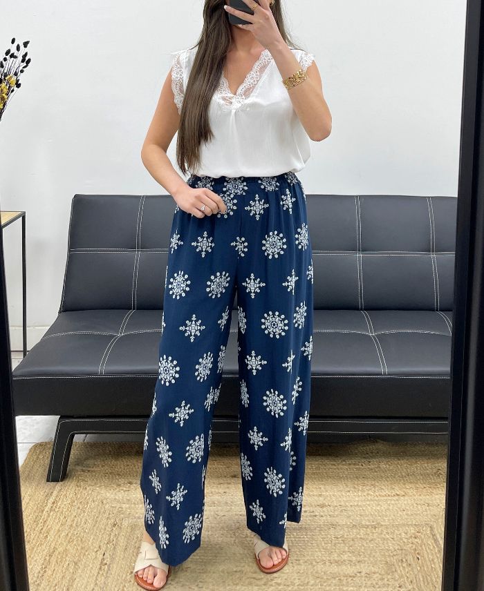 Pantalon en broderie 🌼